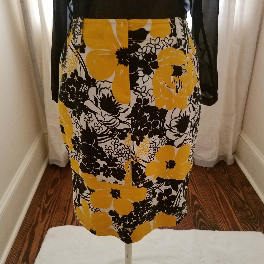Carlisle Bright floral cotton skirt Size 12